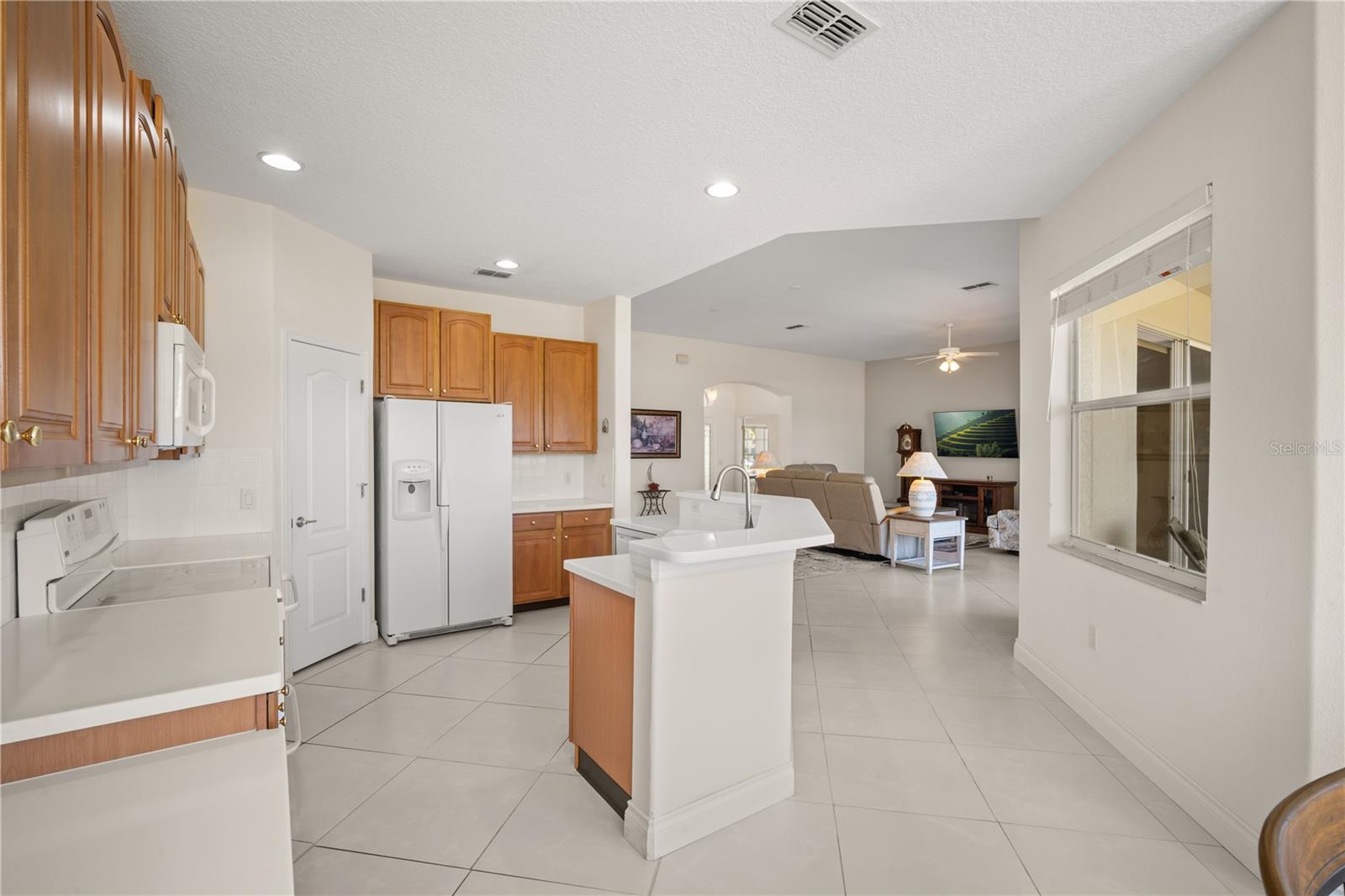 Image 12 of 30 For 1643 Lakestone Drive