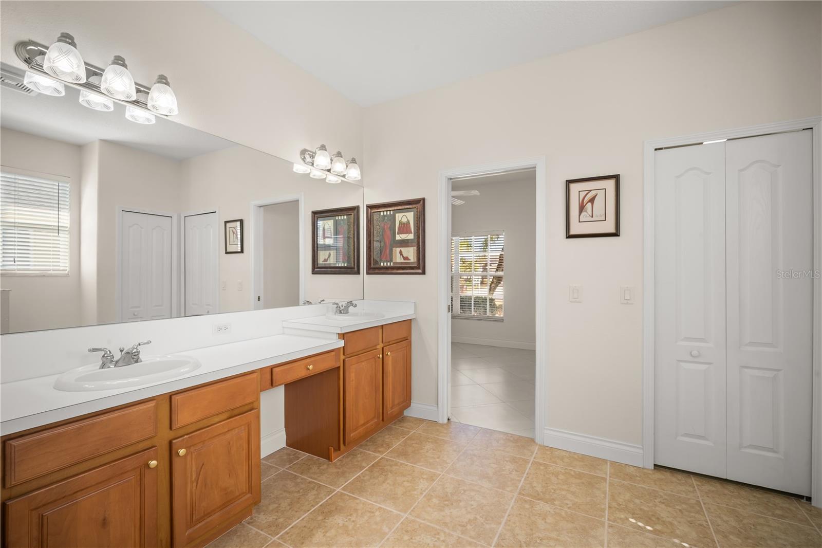 Image 14 of 30 For 1643 Lakestone Drive