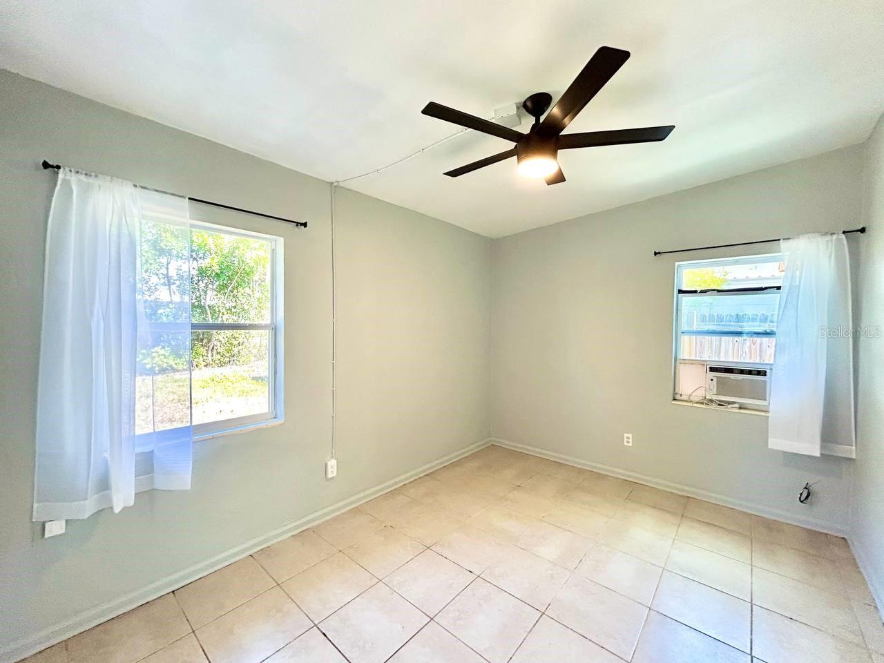 Image 15 of 24 For 5209 10th Avenue S