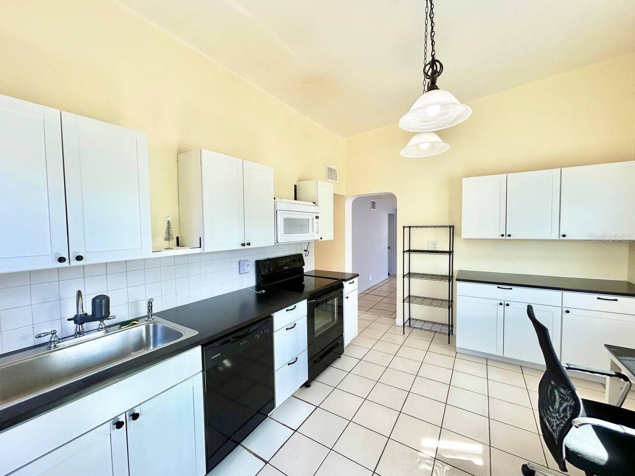 Image 9 of 24 For 5209 10th Avenue S