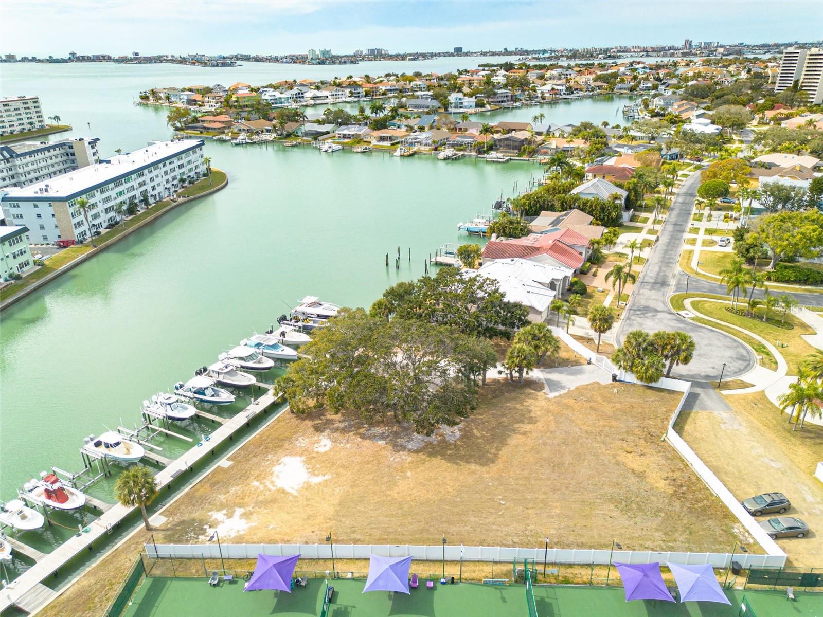 Listing photo id 2 for 5814 Skimmer Point Boulevard S