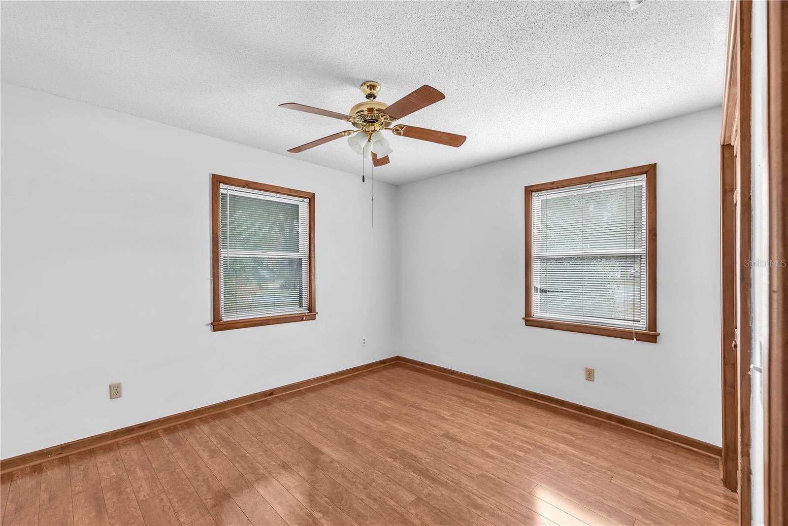 Image 13 of 23 For 38719 12th Avenue