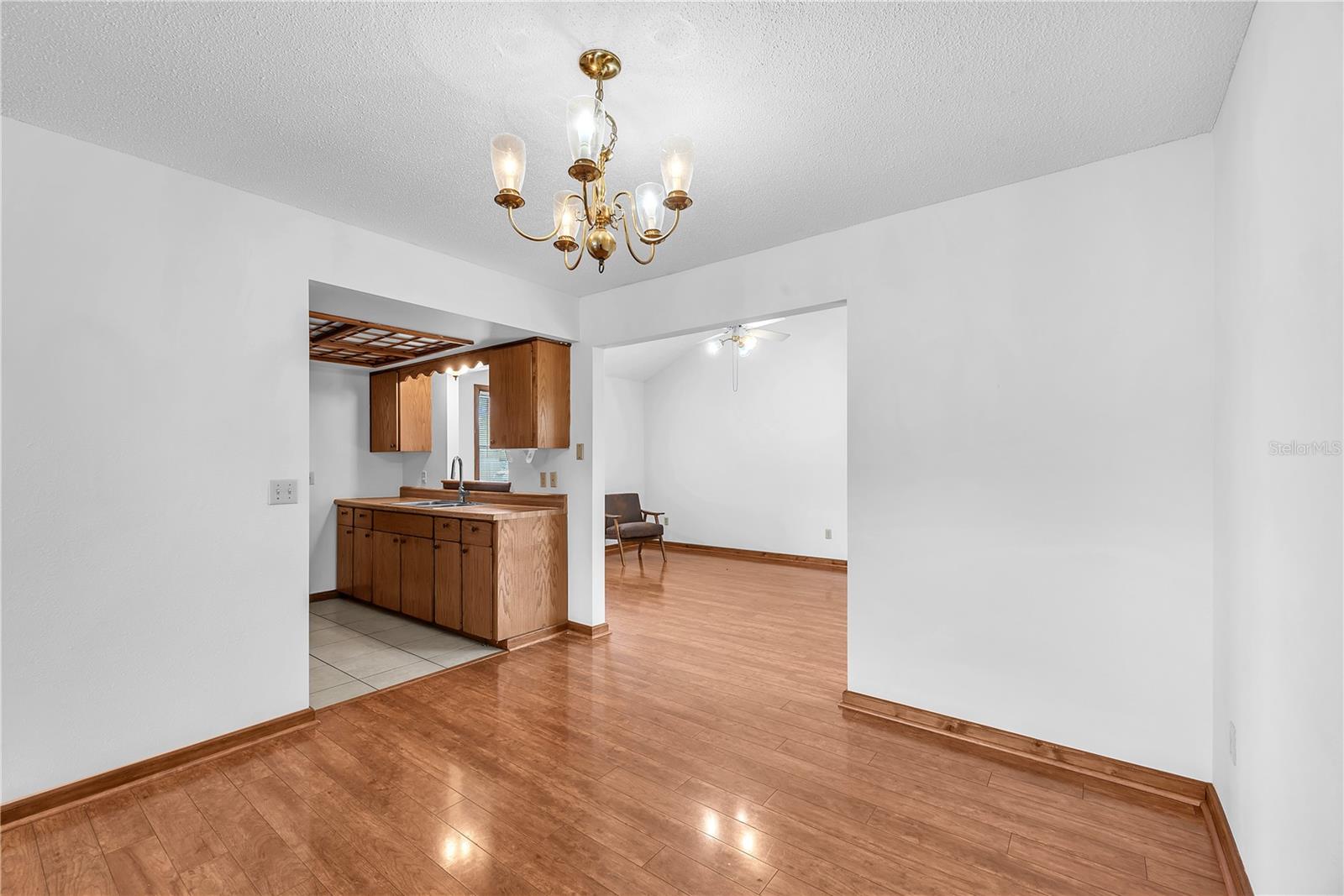 Image 6 of 23 For 38719 12th Avenue