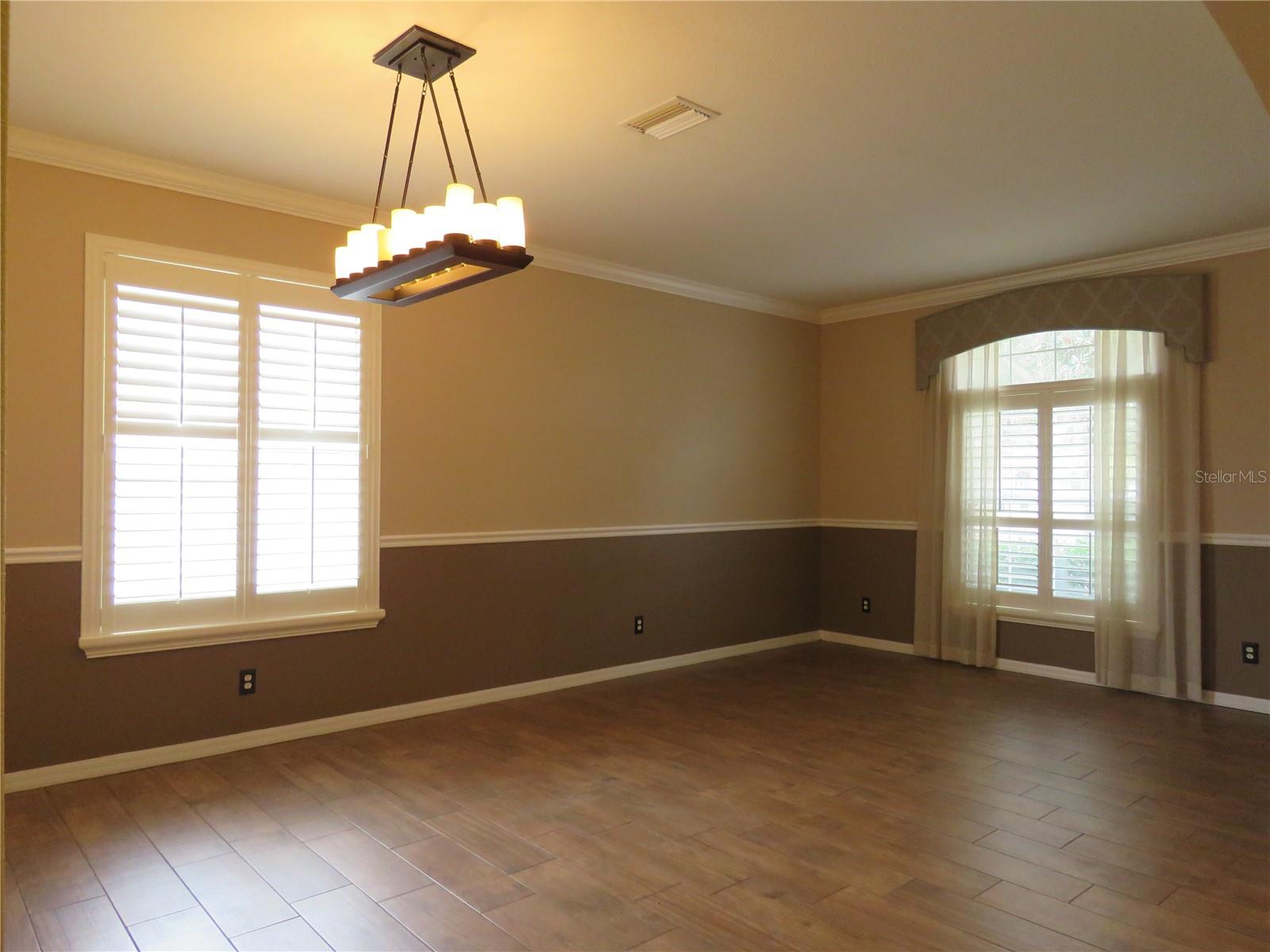 Image 3 of 12 For 433 Dunaway Drive