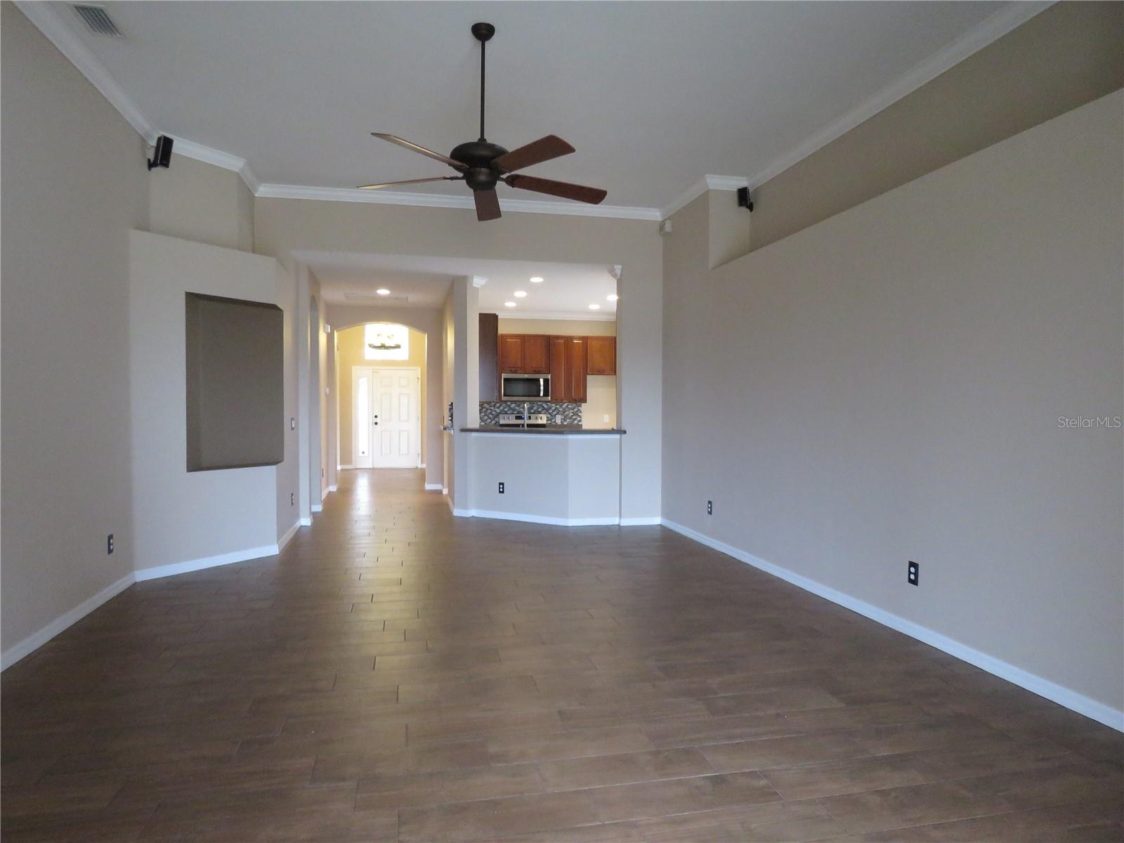 Image 4 of 12 For 433 Dunaway Drive