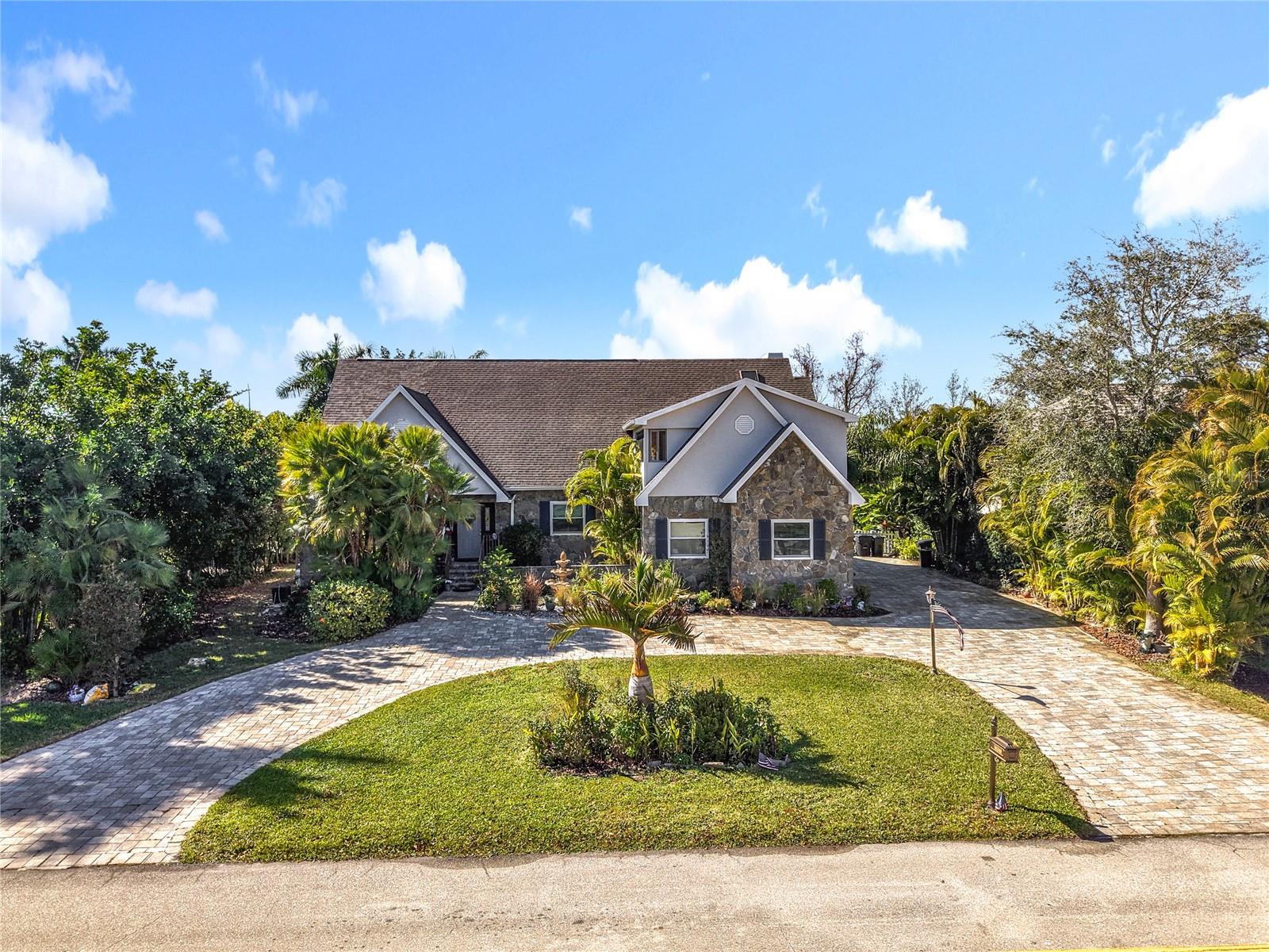 Details for 16200 Forest Oaks Drive, FORT MYERS, FL 33908