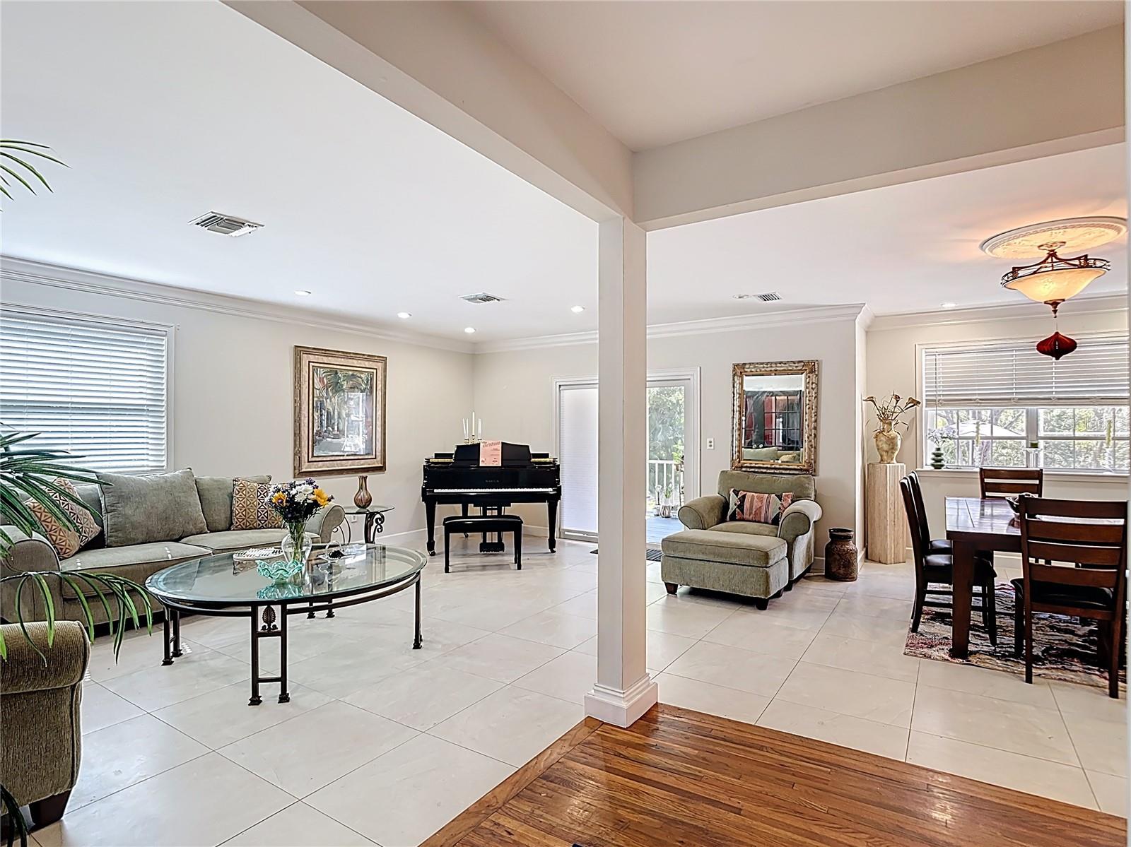 Image 11 of 100 For 16200 Forest Oaks Drive