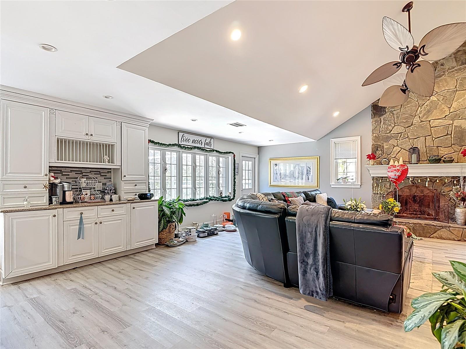 Image 34 of 100 For 16200 Forest Oaks Drive