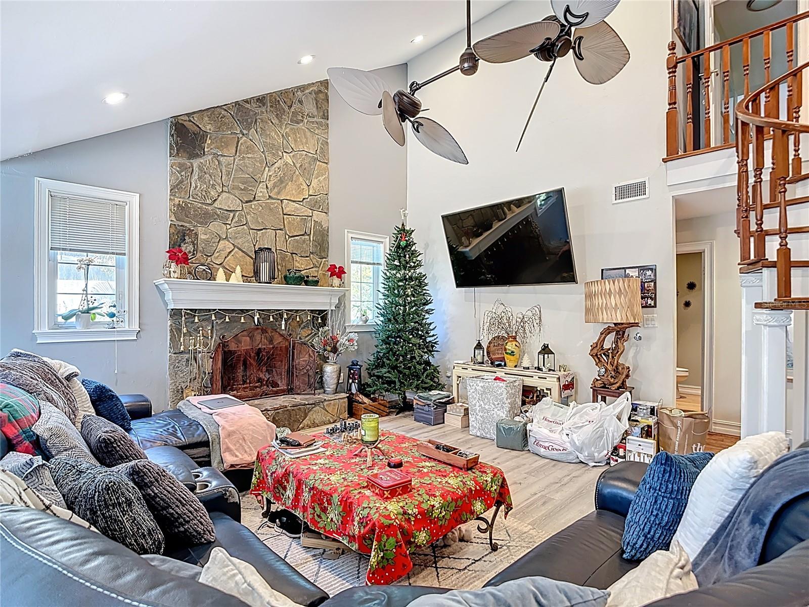 Image 37 of 100 For 16200 Forest Oaks Drive