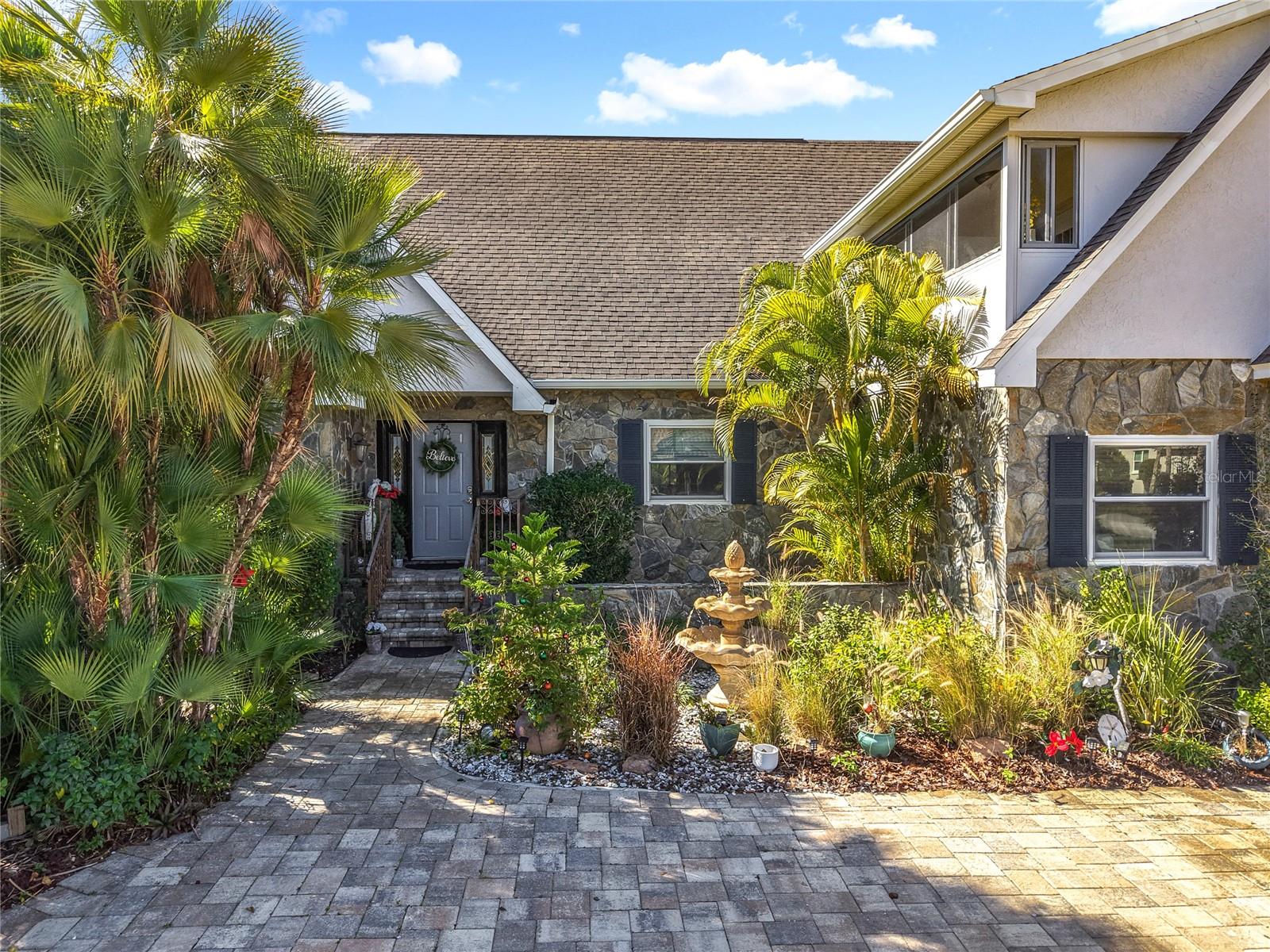 Image 4 of 100 For 16200 Forest Oaks Drive