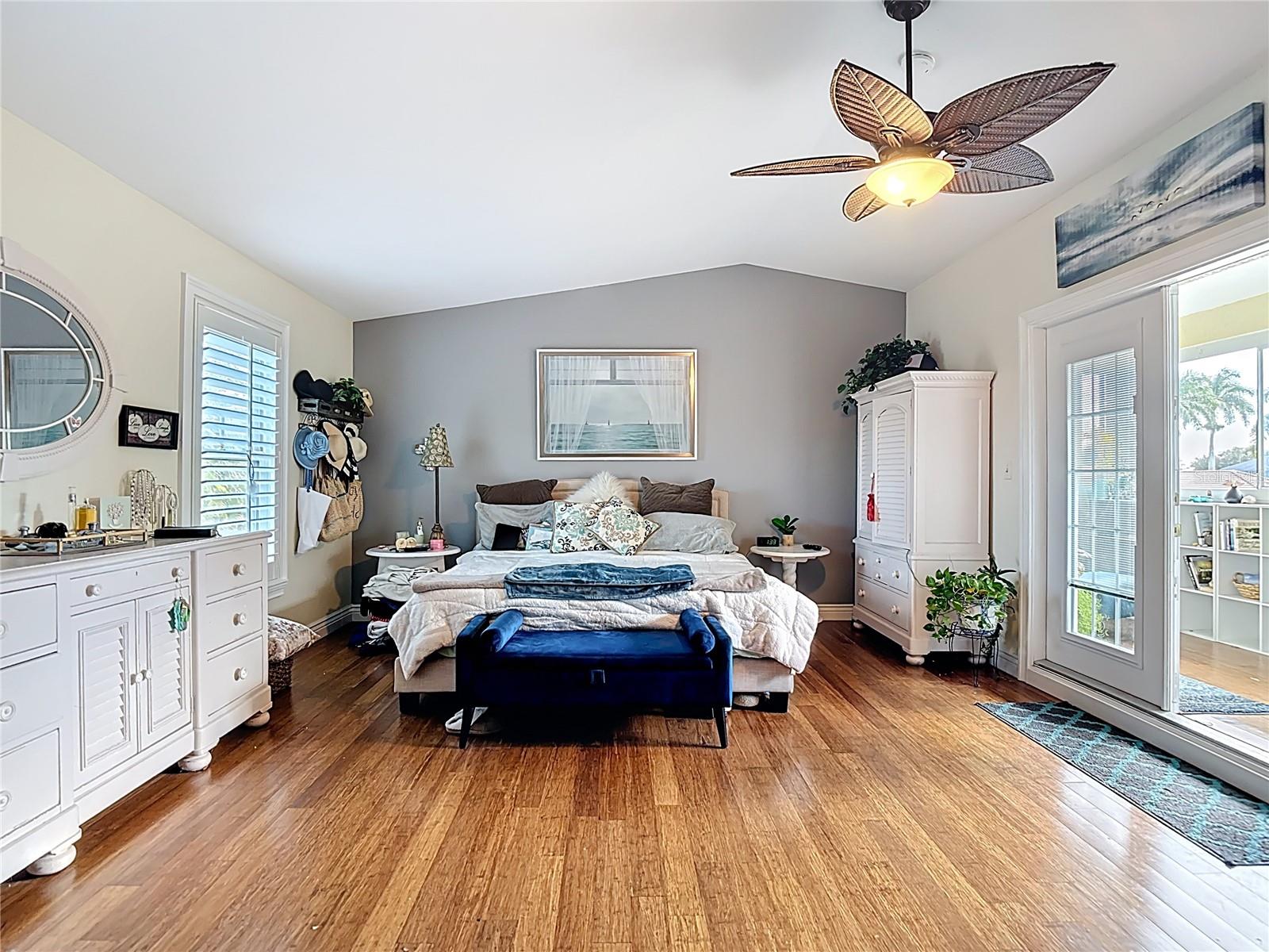 Image 49 of 100 For 16200 Forest Oaks Drive