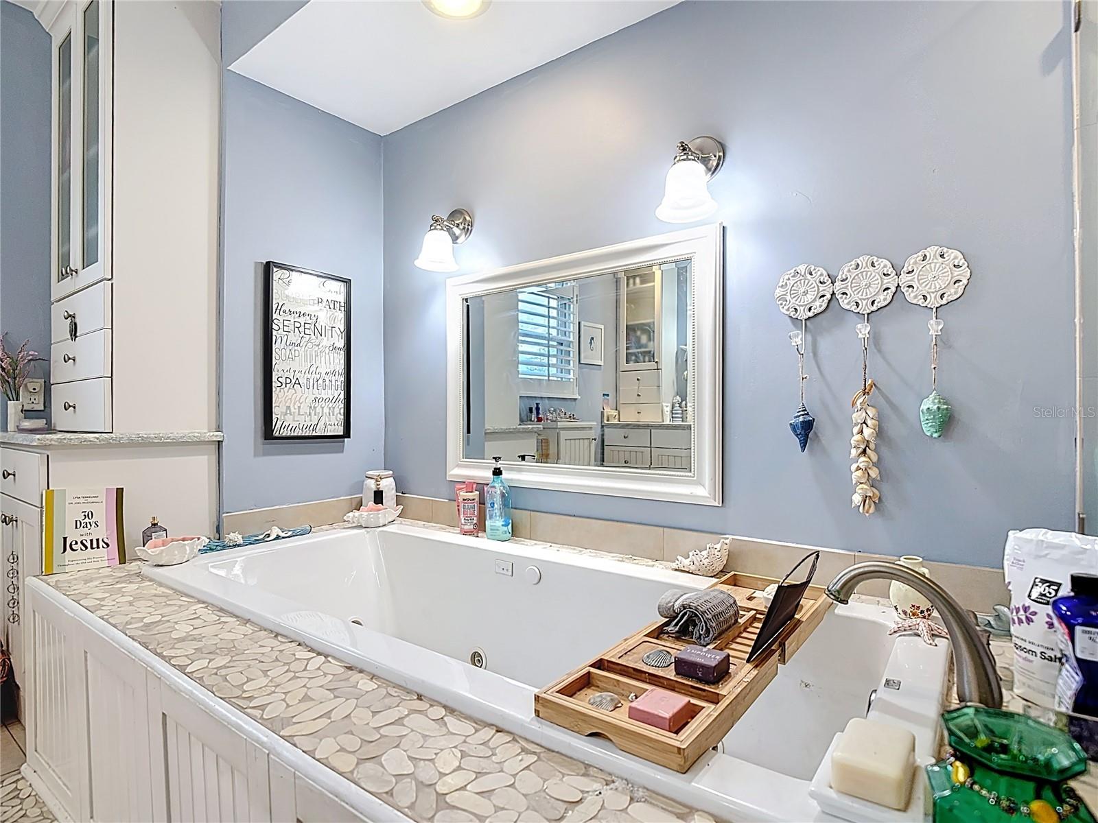 Image 54 of 100 For 16200 Forest Oaks Drive