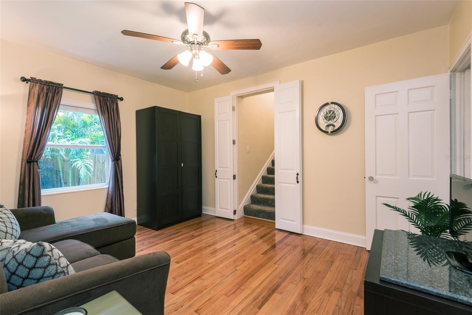 Image 12 of 39 For 135 17th Avenue N