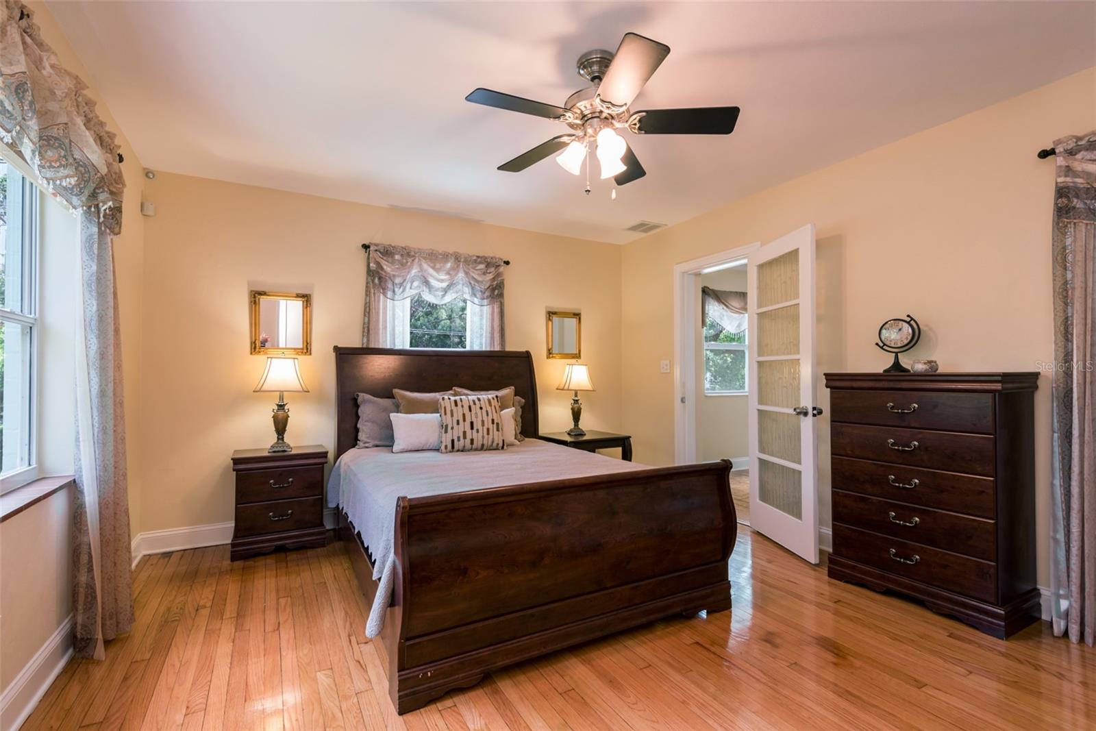 Image 14 of 39 For 135 17th Avenue N