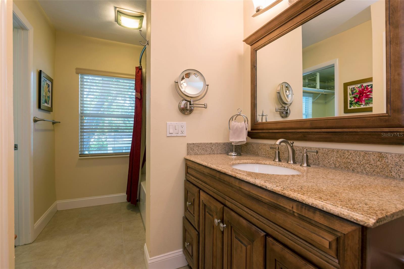 Image 16 of 39 For 135 17th Avenue N