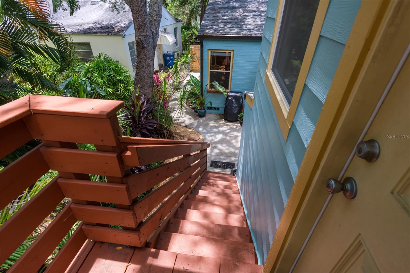 Image 18 of 39 For 135 17th Avenue N