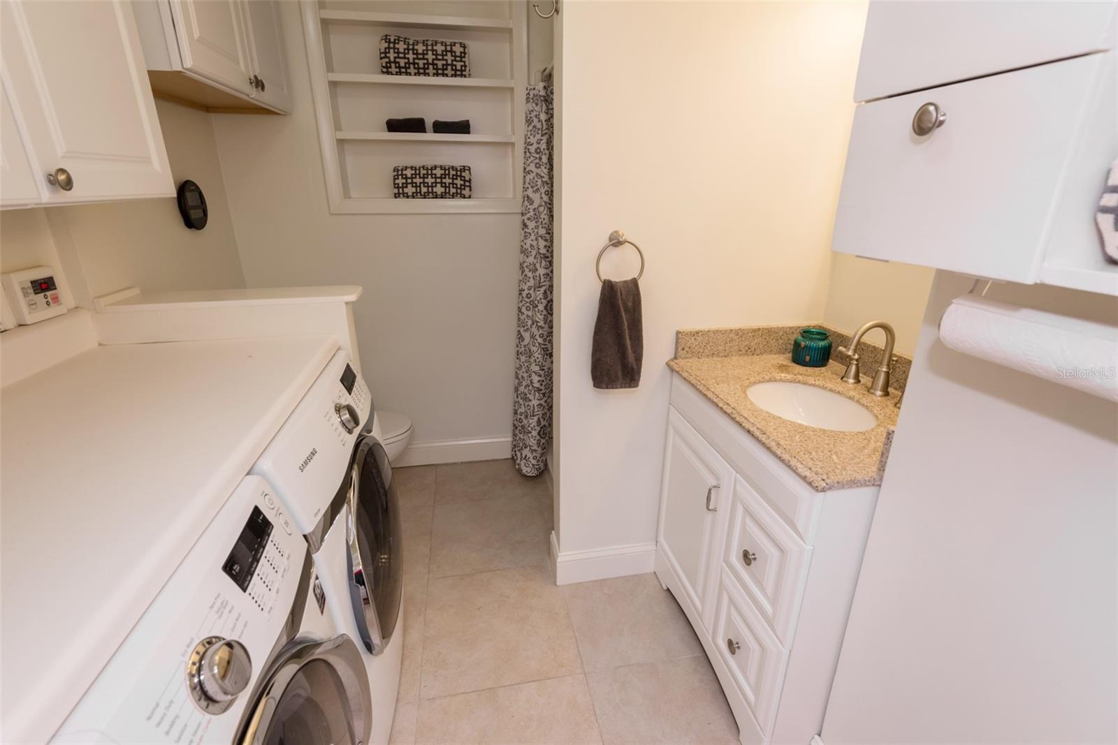 Image 22 of 39 For 135 17th Avenue N