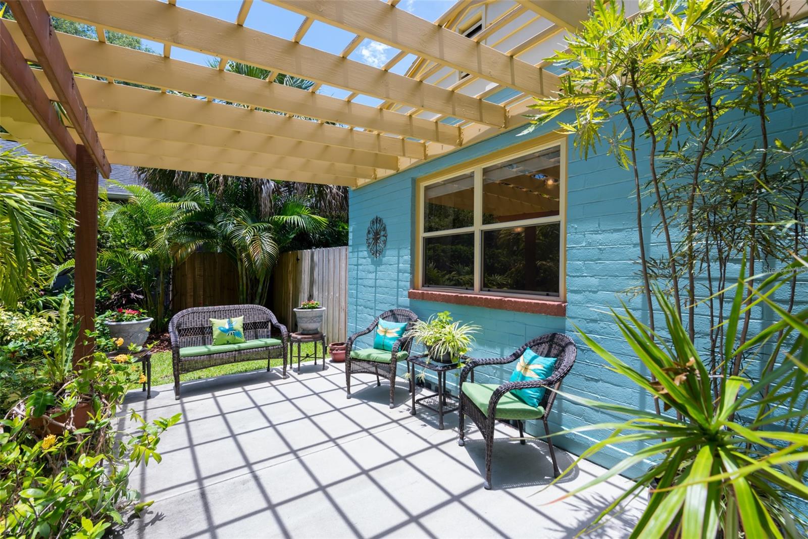 Image 3 of 39 For 135 17th Avenue N