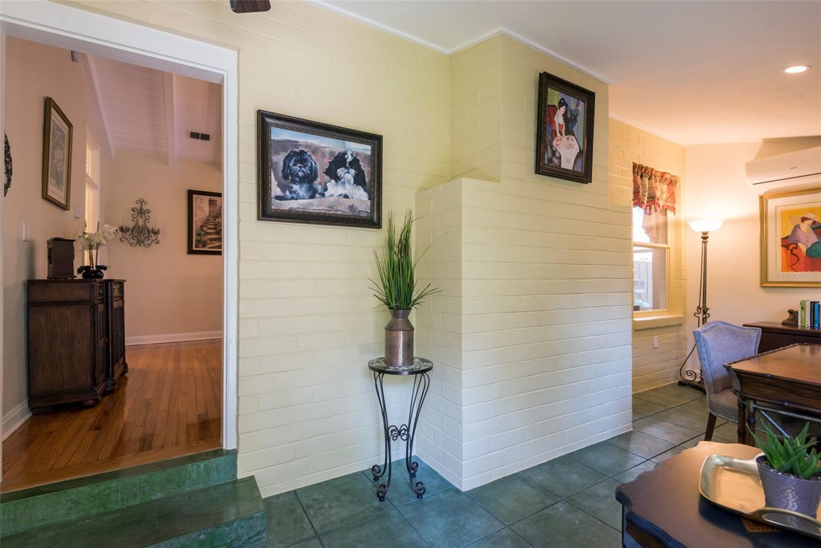 Image 4 of 39 For 135 17th Avenue N