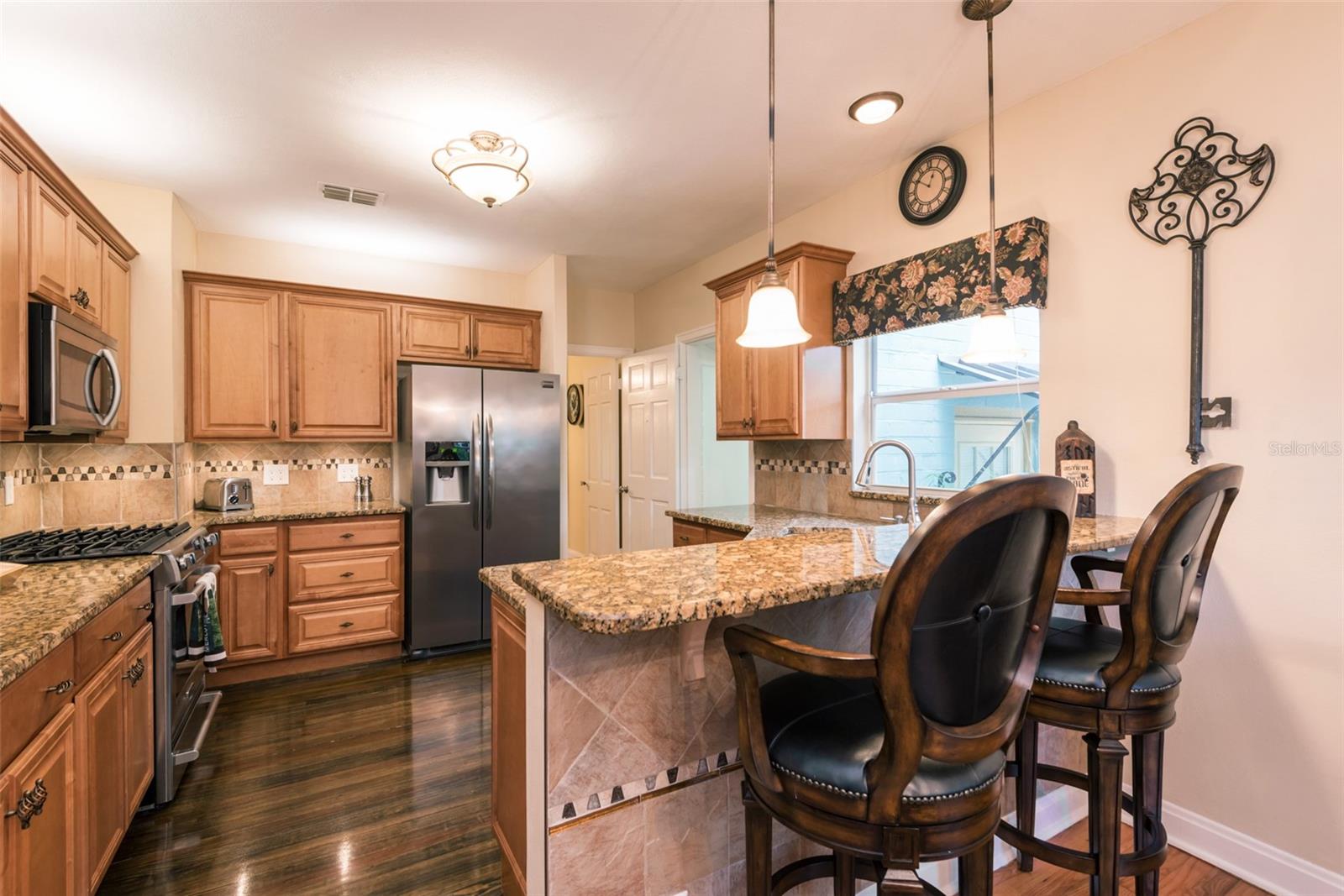 Image 8 of 39 For 135 17th Avenue N