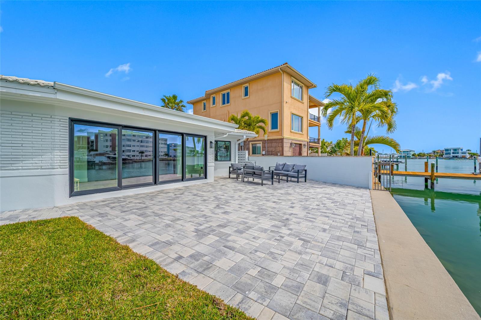 Image 21 of 57 For 370 59th Avenue