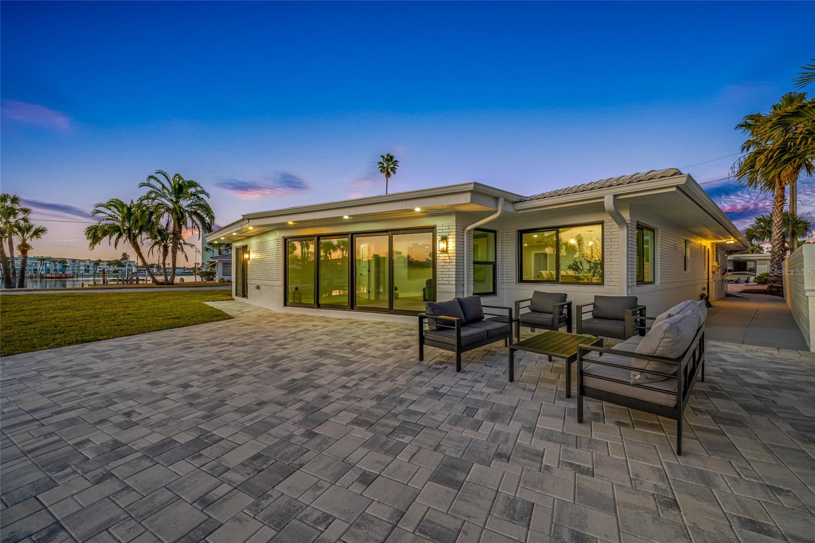 Image 49 of 57 For 370 59th Avenue