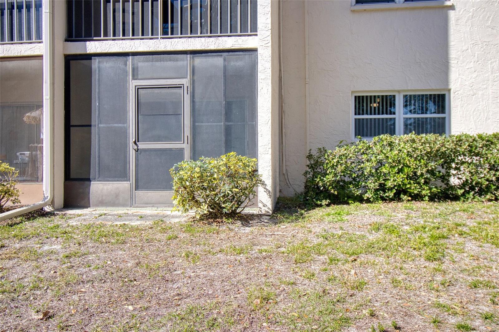 Image 18 of 34 For 865 Virginia Court 107