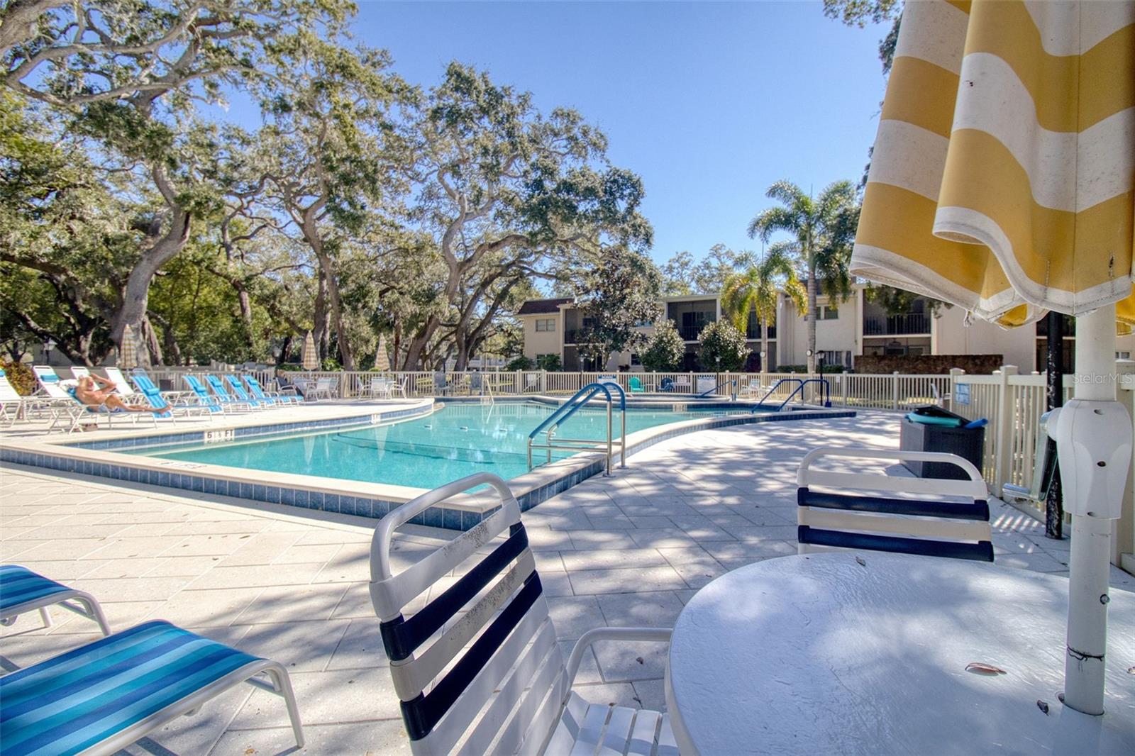 Image 25 of 34 For 865 Virginia Court 107