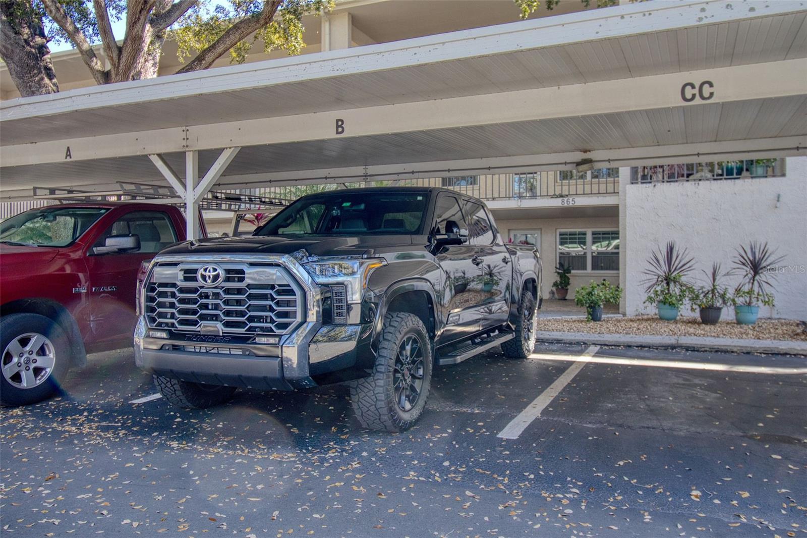 Image 28 of 34 For 865 Virginia Court 107