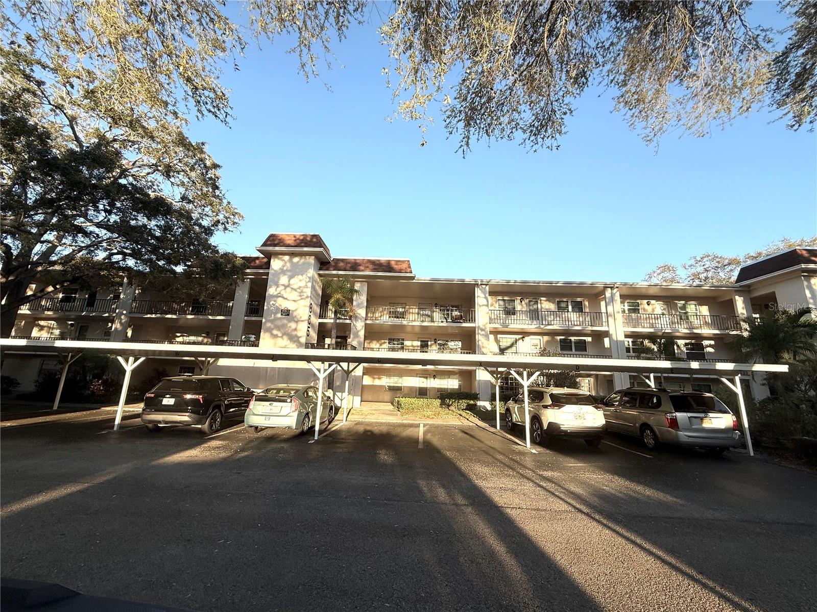 Image 29 of 34 For 865 Virginia Court 107