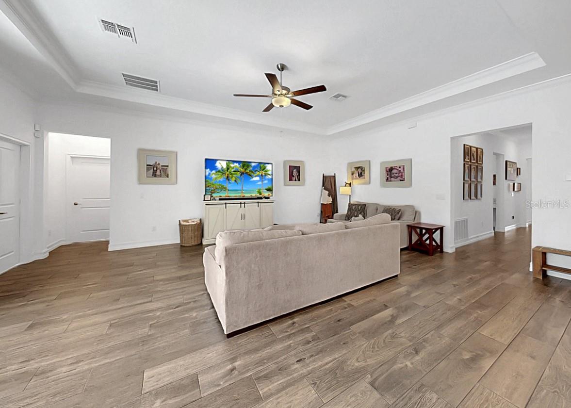 Image 27 of 80 For 12853 Bergstrom Bay Drive