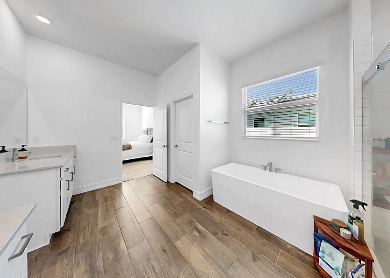 Image 38 of 80 For 12853 Bergstrom Bay Drive