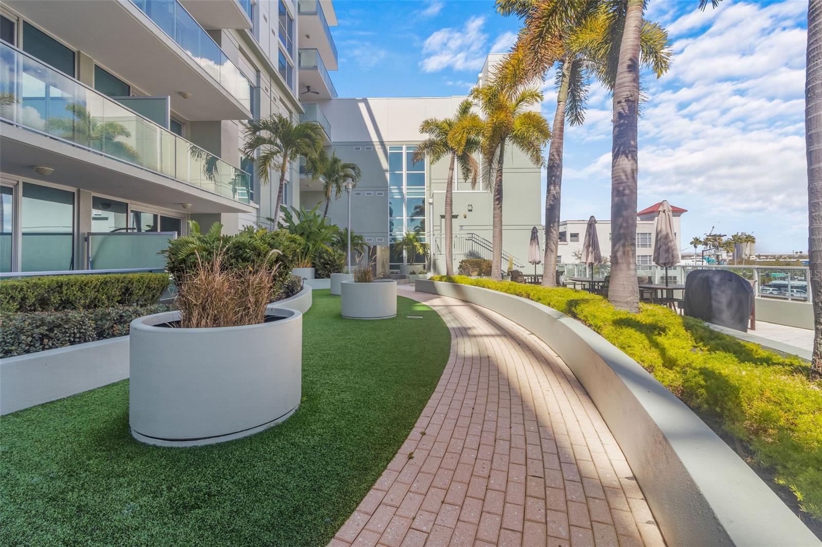 Image 27 of 32 For 111 12th Street 1602