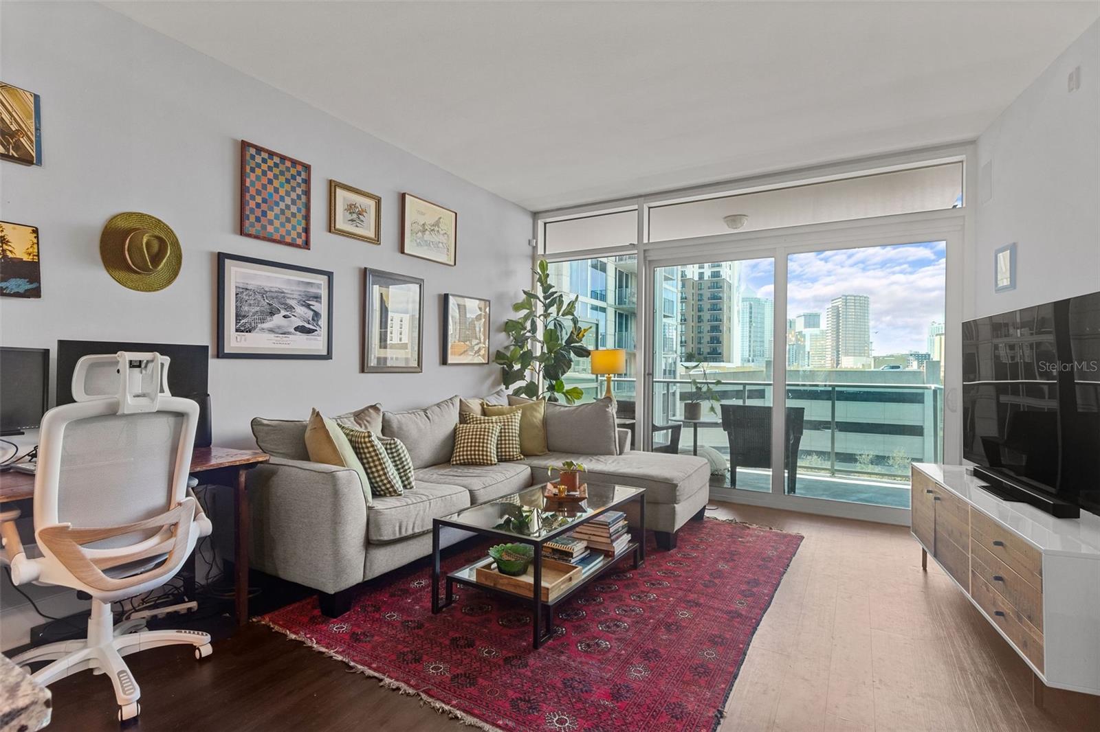 Image 8 of 32 For 111 12th Street 1602