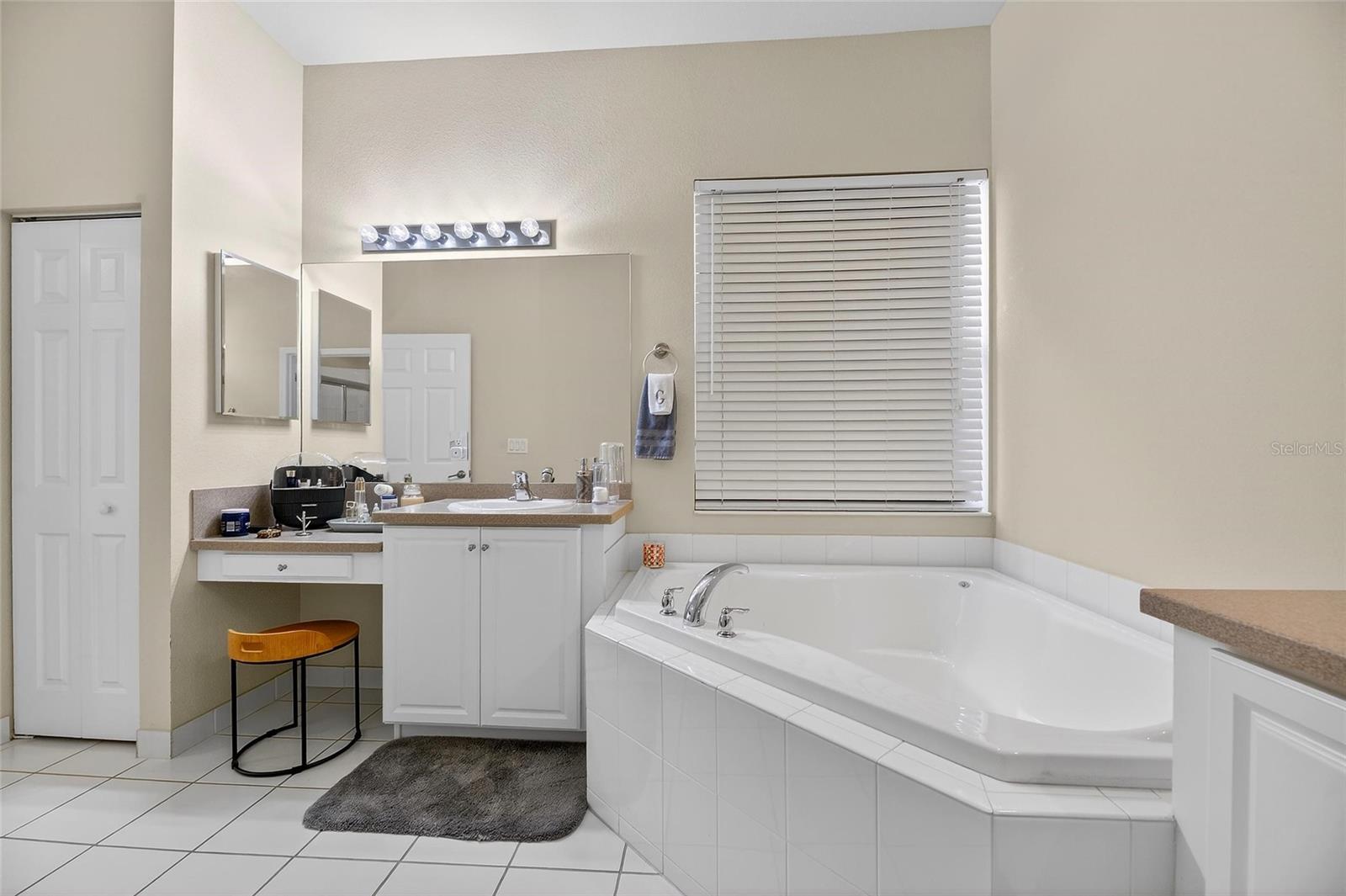 Image 24 of 59 For 15802 Cobble Mill Drive