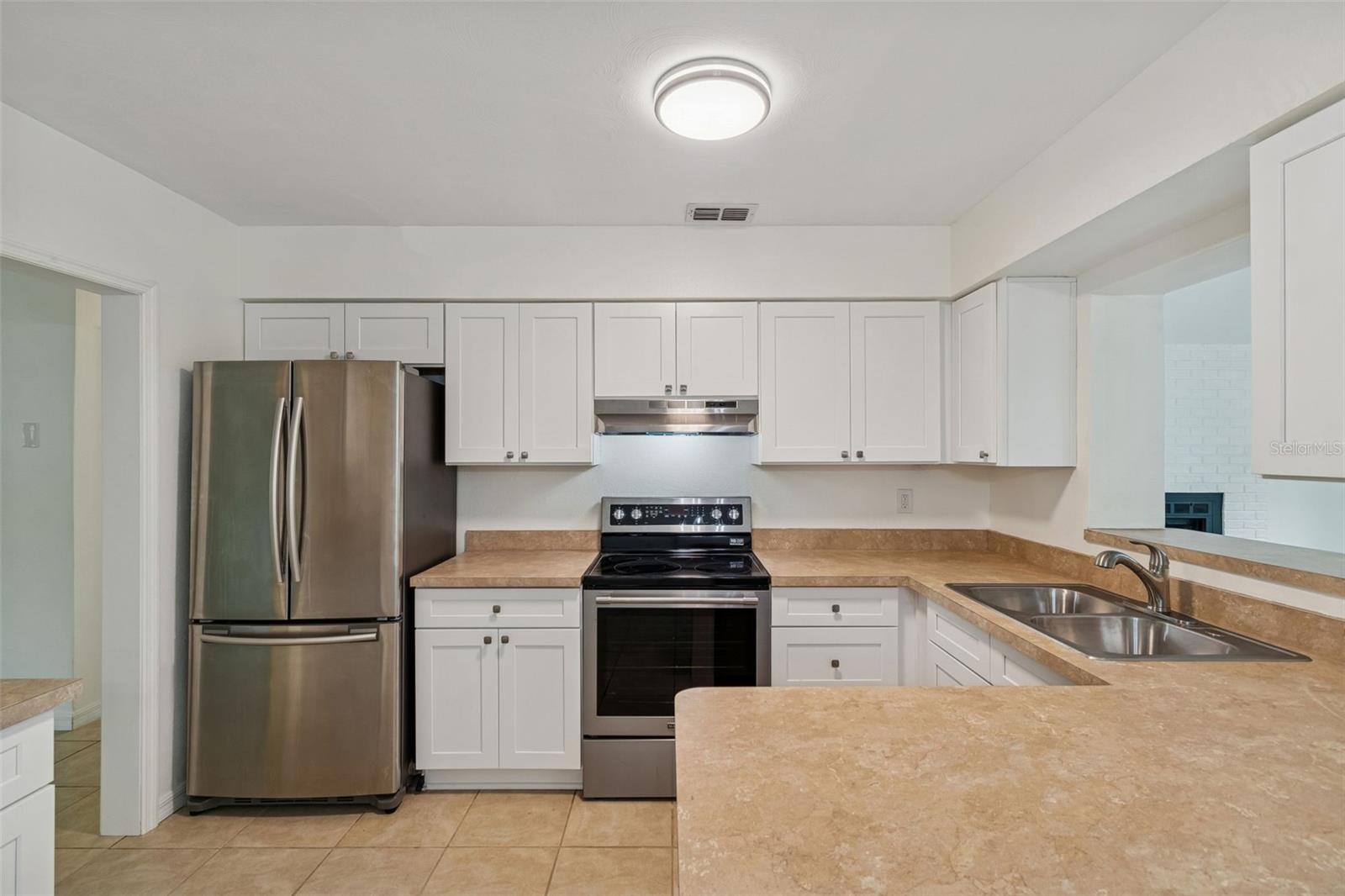 Image 14 of 70 For 7232 Dianne Drive