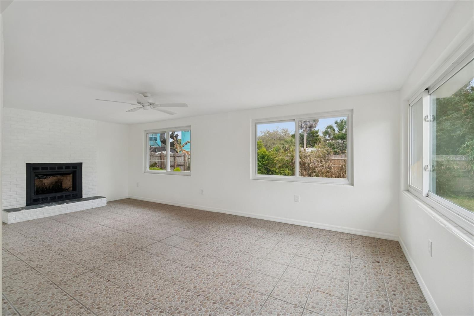 Image 20 of 70 For 7232 Dianne Drive