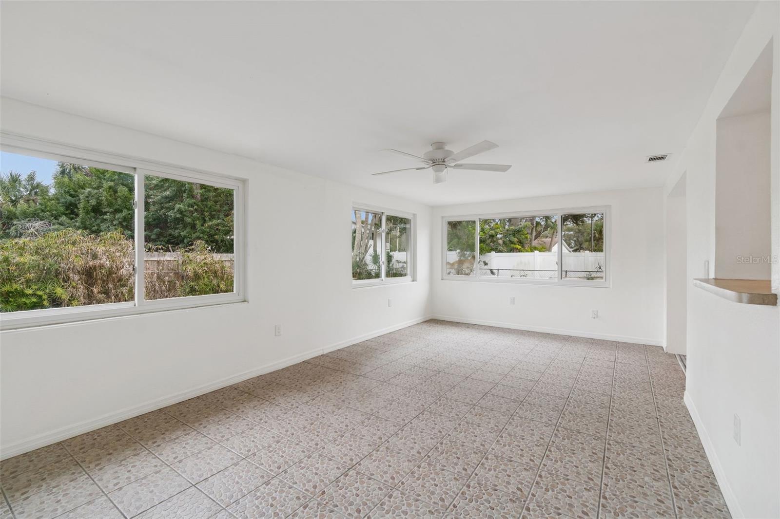 Image 25 of 70 For 7232 Dianne Drive