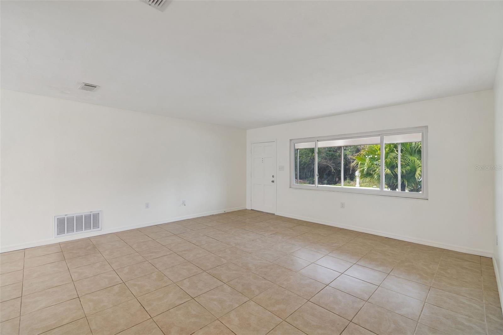 Image 4 of 70 For 7232 Dianne Drive