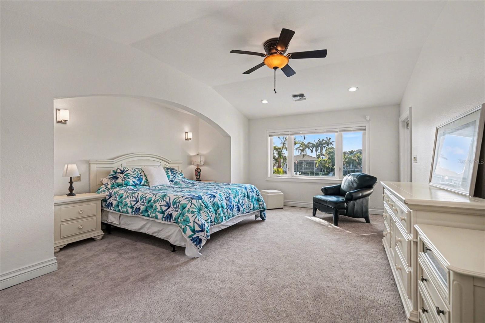 Image 11 of 42 For 840 3rd Avenue S