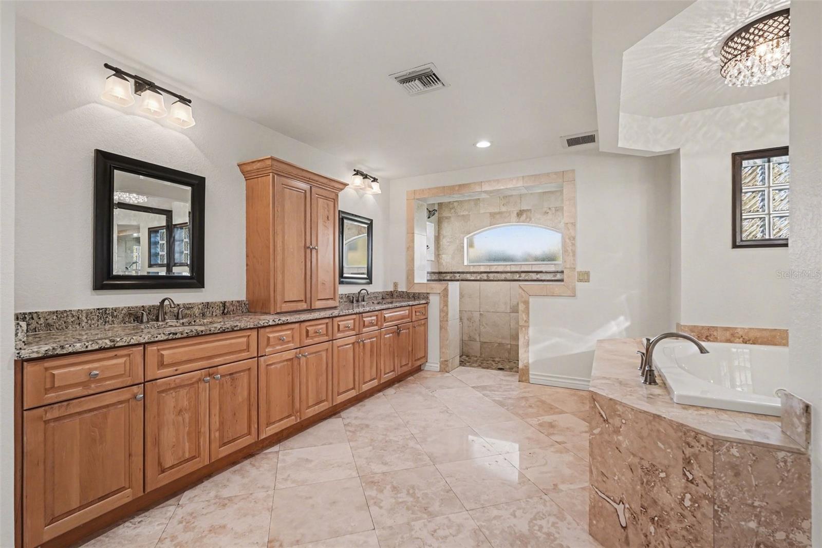 Image 13 of 42 For 840 3rd Avenue S