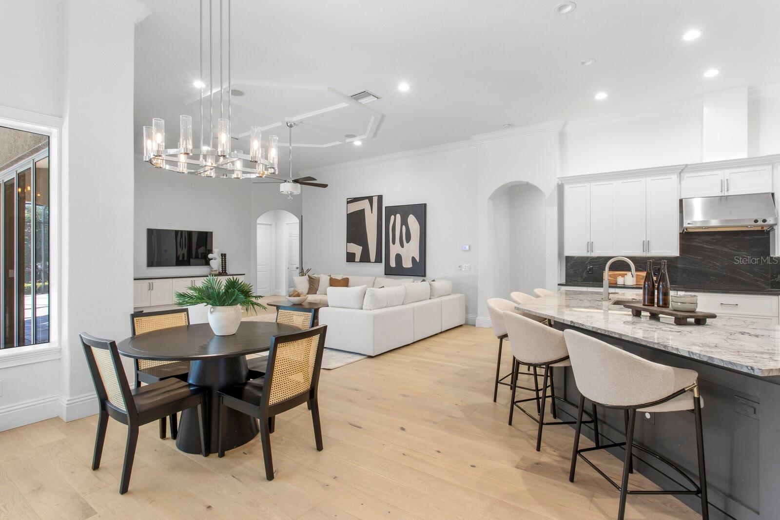 Listing photo id 13 for 9916 Menander Wood Court