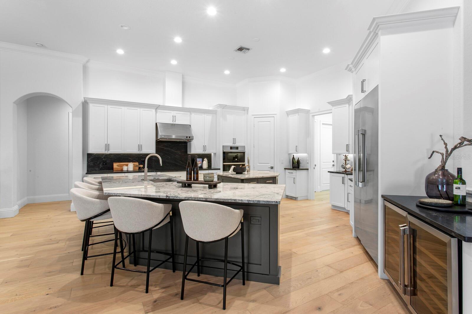 Listing photo id 16 for 9916 Menander Wood Court