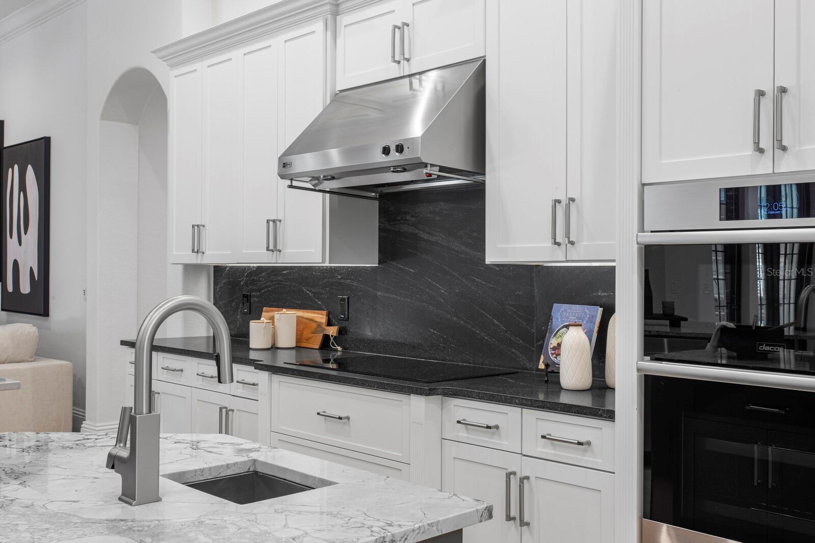 Listing photo id 20 for 9916 Menander Wood Court