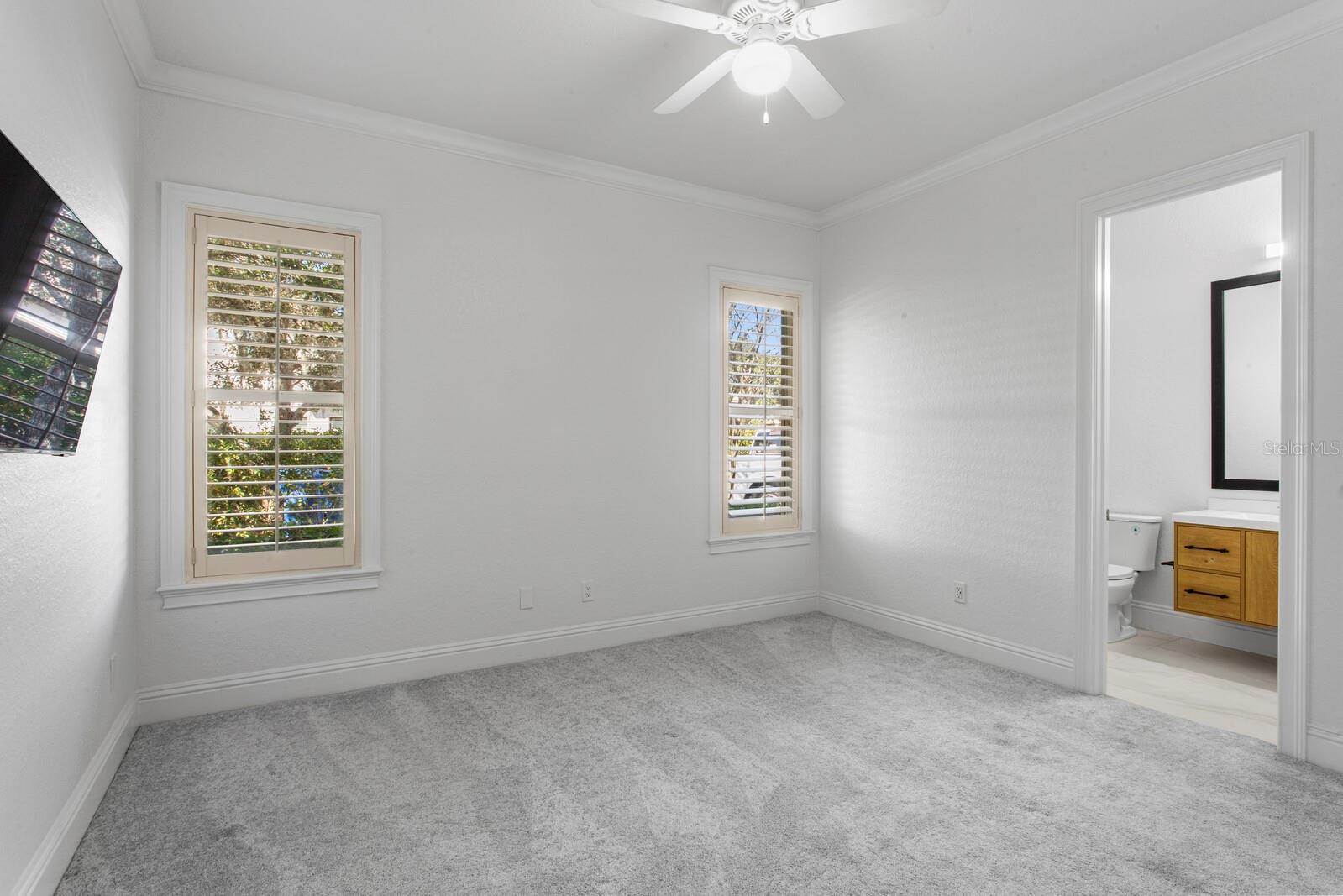 Listing photo id 40 for 9916 Menander Wood Court