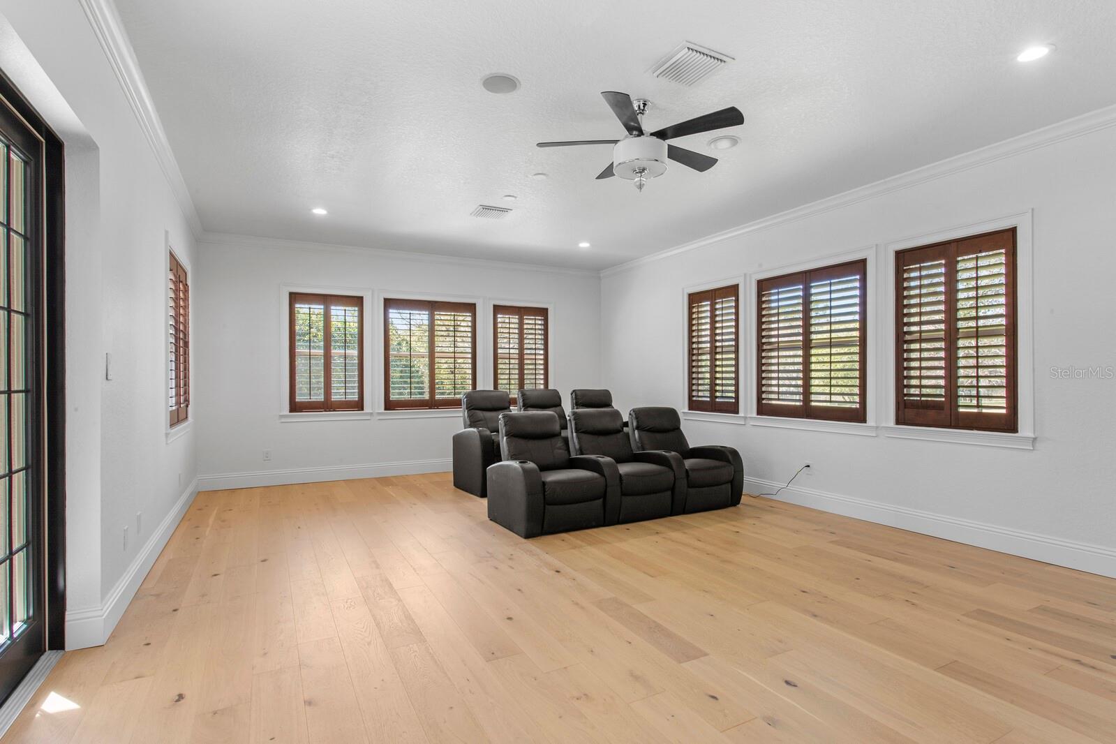 Listing photo id 47 for 9916 Menander Wood Court