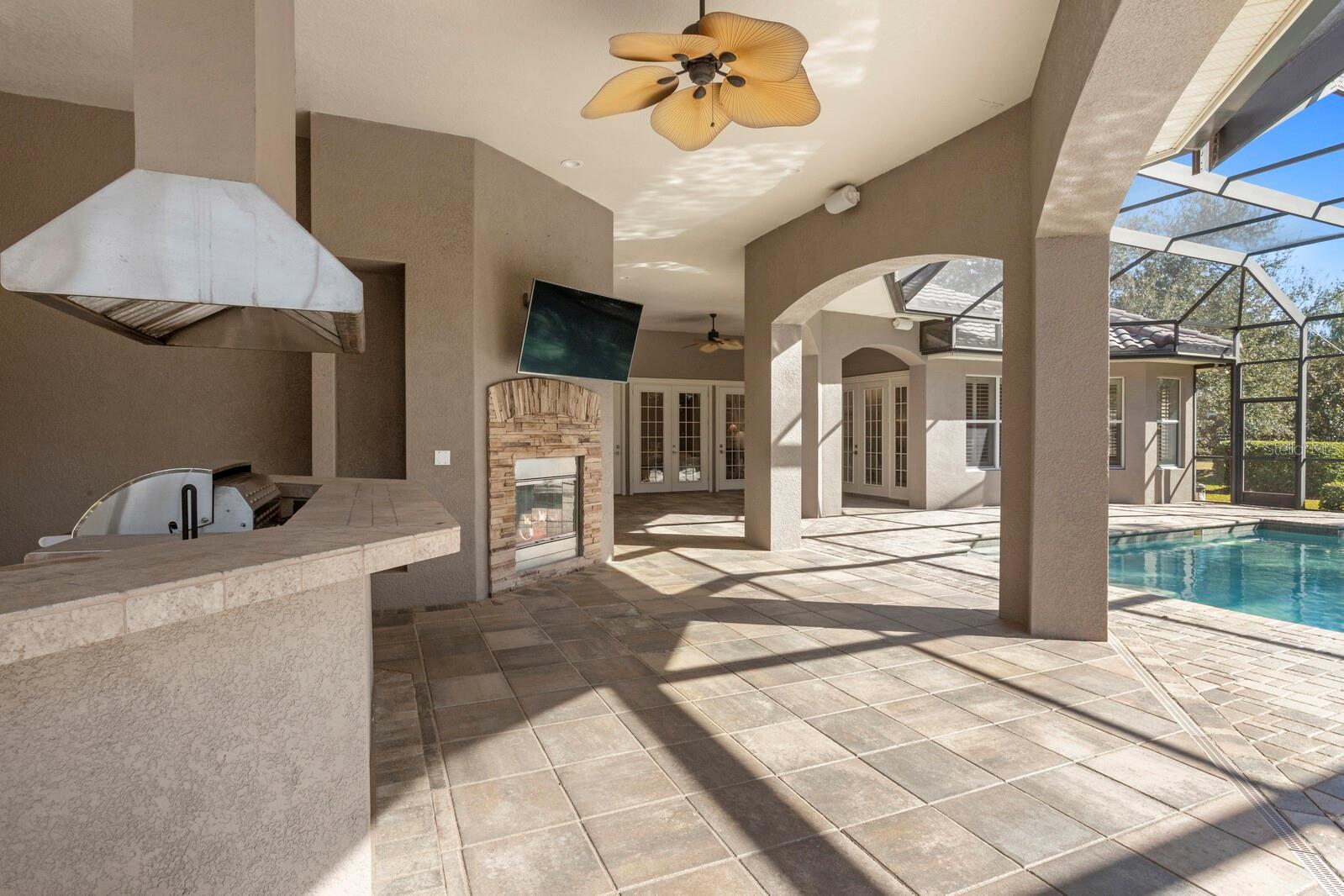 Listing photo id 49 for 9916 Menander Wood Court