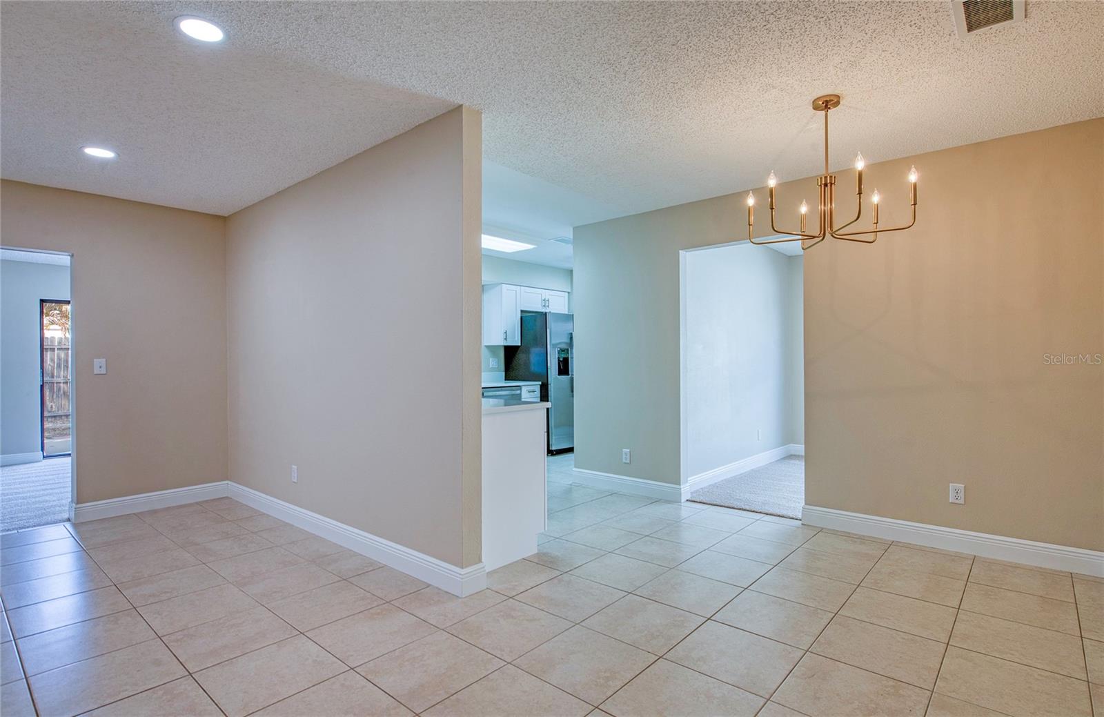 Listing photo id 10 for 4017 Braesgate Lane