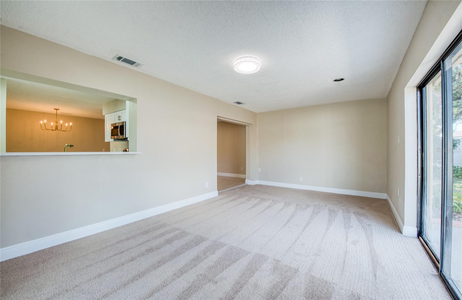 Listing photo id 27 for 4017 Braesgate Lane