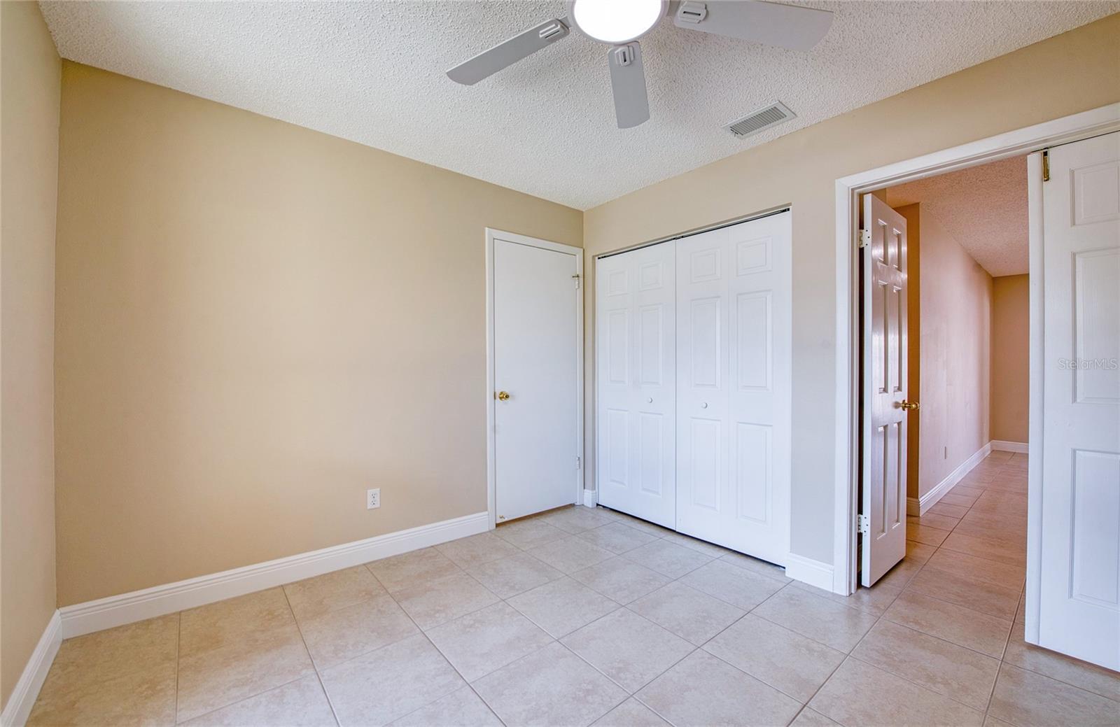 Listing photo id 28 for 4017 Braesgate Lane